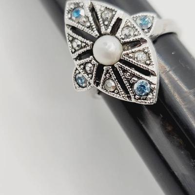 Art Deco Silvertone Blue Clear Stone Sarah Coventry Ring