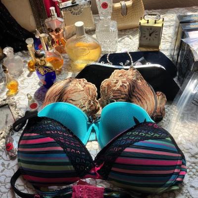Sale Photo Thumbnail #36