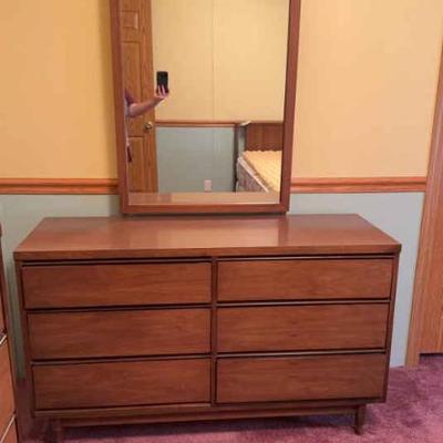 https://ctbids.com/estate-sale/36523