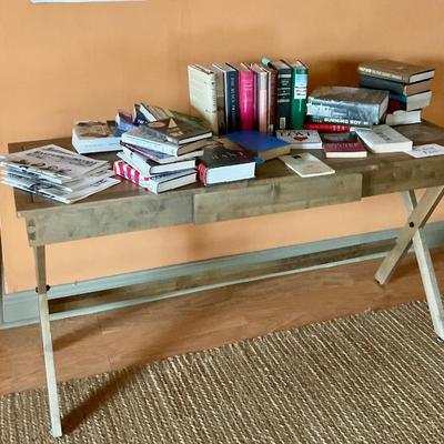 Campaign desk from world market