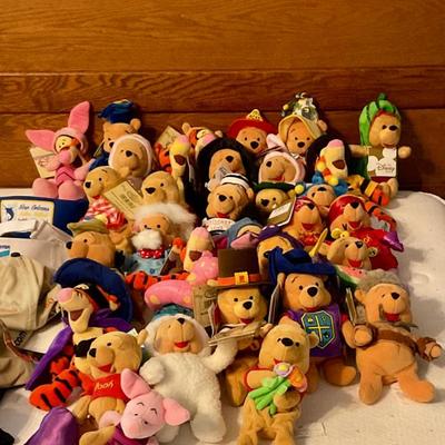 Pooh bears, Disney toys