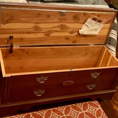 Lane cedar chest