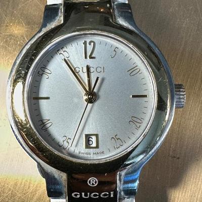 Gucci mens watch
