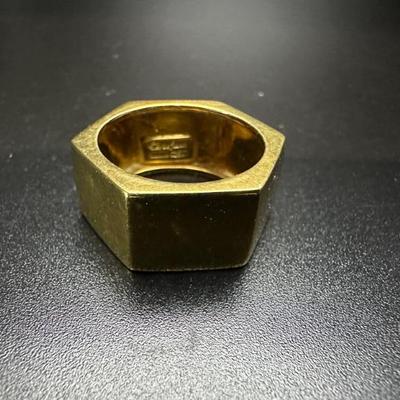 18k gold ring