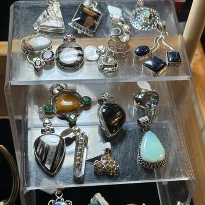 Sale Photo Thumbnail #131