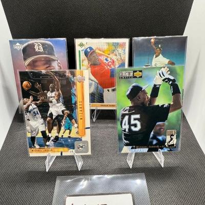 Michael Jordan Basketball Card Lot (5) Cards