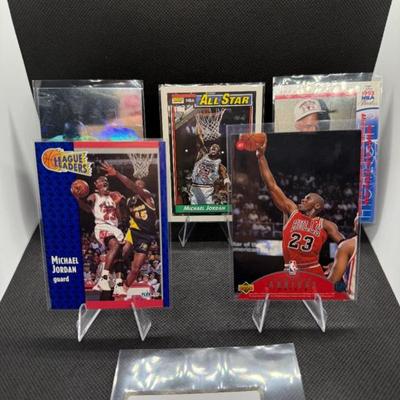 Michael Jordan Basketball Card Lot (5) Cards