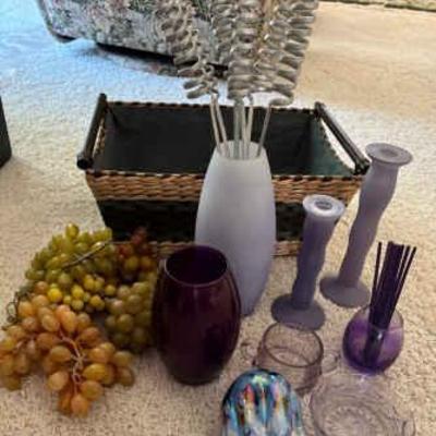 Pc154 violet decor mystery lot