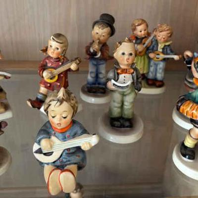 Pc106 hummel figurines set 1