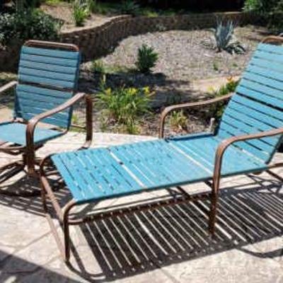 Pc111 patio lounge and swivel chair set