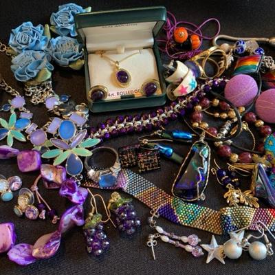 Pc247 this and that costume jewelry mystery lot