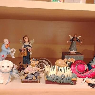 Pc205 figurines collectibles