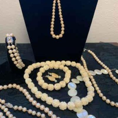 Pc191 ivory colored costume jewelry