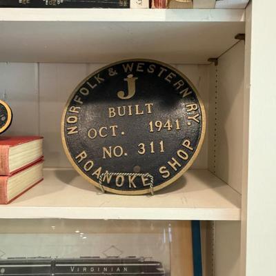 N&W Roanoke shops maker's plate
