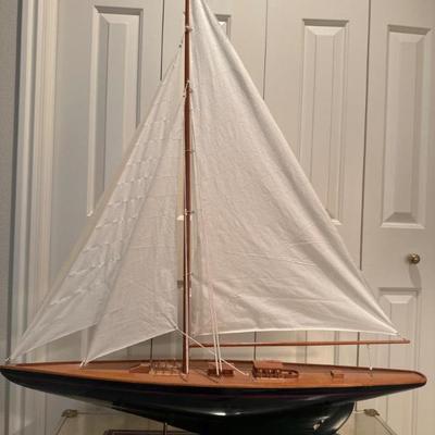 Large Model Sailboat  (online)