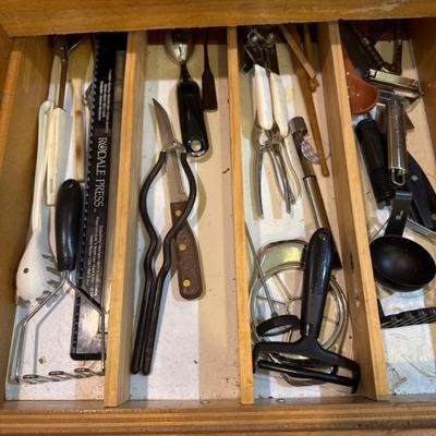 Sale Photo Thumbnail #63: 4 drawers full of utensils (online)