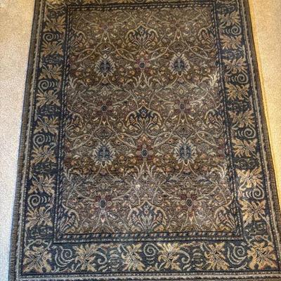 Couristan Mirage Collection Wool Area Rug 4' x 5’7” (online) 