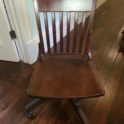 https://auctions4america.proxibid.com/Auctions-4-America/12-000-Square-Ft-Estate-Coming-Down/event-catalog/280609
