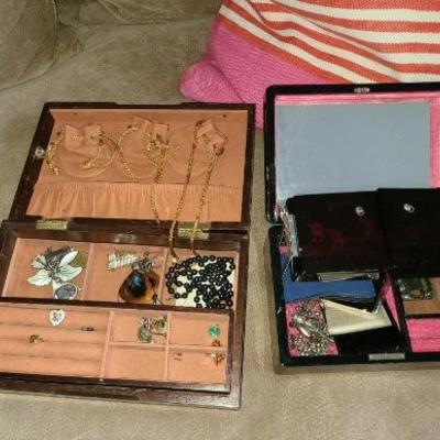 https://auctions4america.proxibid.com/Auctions-4-America/12-000-Square-Ft-Estate-Coming-Down/event-catalog/280609