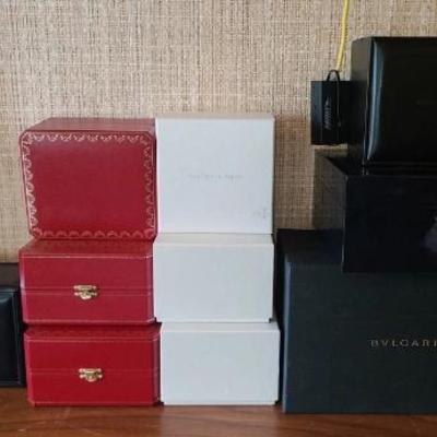 Sale Photo Thumbnail #61: https://auctions4america.proxibid.com/Auctions-4-America/12-000-Square-Ft-Estate-Coming-Down/event-catalog/280609