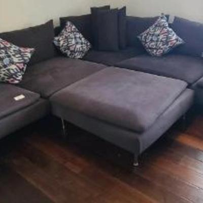 https://auctions4america.proxibid.com/Auctions-4-America/12-000-Square-Ft-Estate-Coming-Down/event-catalog/280609