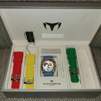 https://auctions4america.proxibid.com/Auctions-4-America/12-000-Square-Ft-Estate-Coming-Down/event-catalog/280609