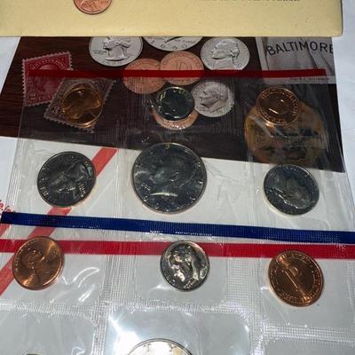 1990 U.S. Mint Uncirculated Coin Set – D & P Mint Marks (10 Coins + Envelope)