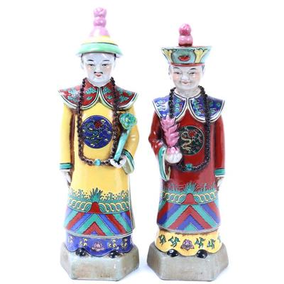 Lot 394 chinese emperor statues wucai & qianlong
