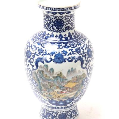 Lot 411 chinese blue white porcelain calligraphy vase