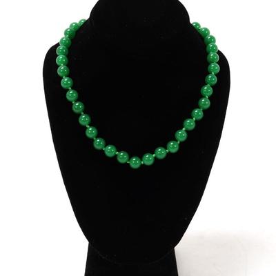 Lot 96 lovely chinese jade style beaded necklace