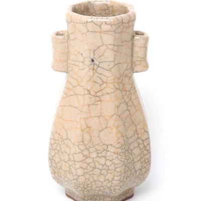 Lot 445 lovely chinese cream crackle glazed vase