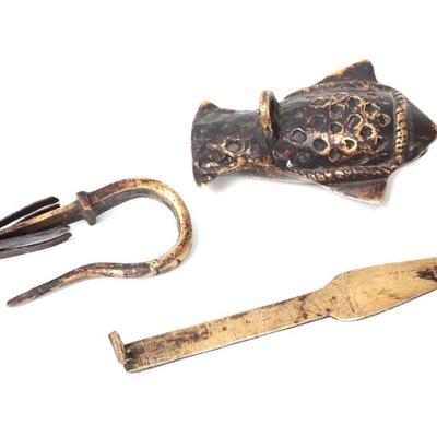 Sale Photo Thumbnail #334: Lot 334 antique persian slide lock wkey