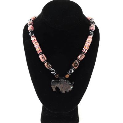 Lot 114 gorgeous jet shell & rhodonite necklace