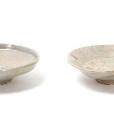 Lot 343 pair of korean porcelain side plates