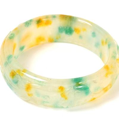 Lot 105 gorgeous chinese hardstone carved bangle