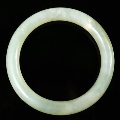 Lot 175 beautiful natural white jade chinese bangle