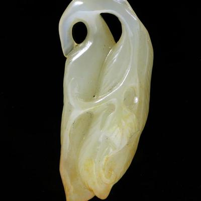 Lot 101 chinese baby white eggplant jade pendant