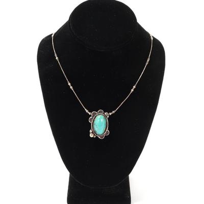 Lot 111 lovely turquoise sterling silver necklace