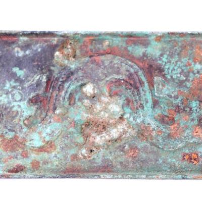 Lot 425 chinese bronze zoomorphic plaque