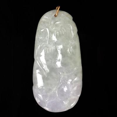 Lot 162 lovely chinese jade pendant with incised fruit