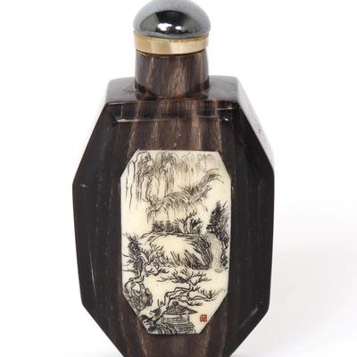Lot 366 lovely chinese carved snuff bottle