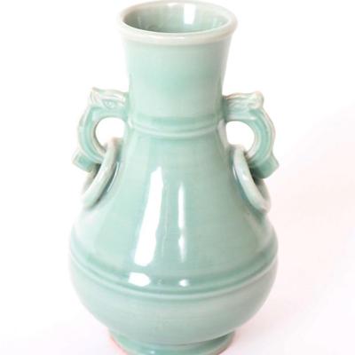 Lot 440 beautiful chinese celadon glazed vase