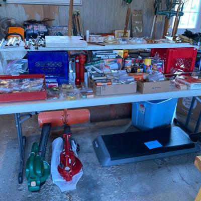 Stuff and lawn blowers