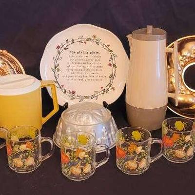 Vintage Nostalgic Kitchen Decor.