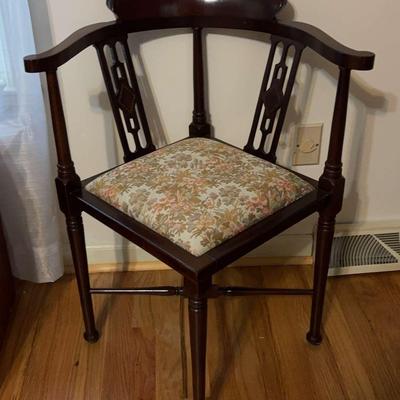 Brandt Co Georgian-Style Corner Chair