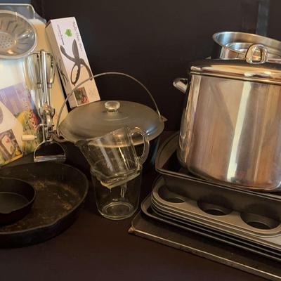Cookware & Bake Ware Including Cast Iron Pieces