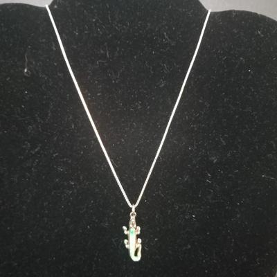 Vintage Sterling Gator Charm on 20" Spring Ring Clasp Chain - TW 6.5g