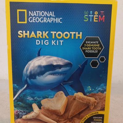 National Geographic STEM Shark Tooth Dig Kit - Ages 8+ - New in Box