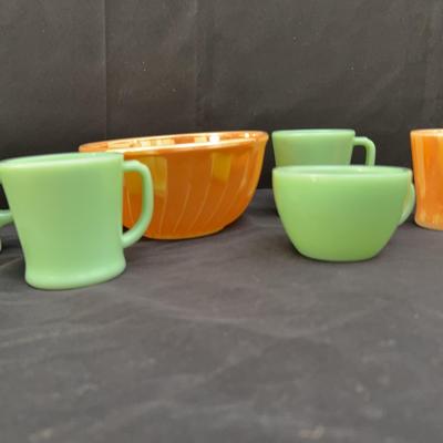 Vintage Fire-King Jadeite and Marigold Glassware Lot | Mugs, Bowls, and Cups

 