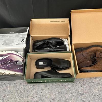 Women's Shoes Size 9-9.5 | Altra | Josef Seibel | Ecco | Merrell